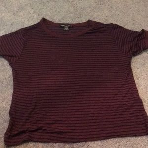 A medium American dream maroon with blue strips